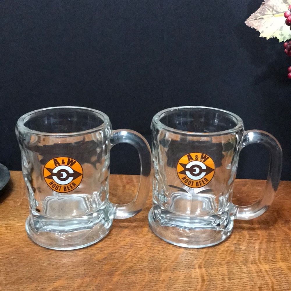 A & W Root Beer Mugs Glass vintage